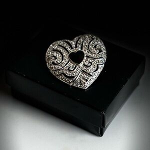 Vintage 90s Avon Antique Style Marcasite Heart Brooch Victorian Revival NIB BR2